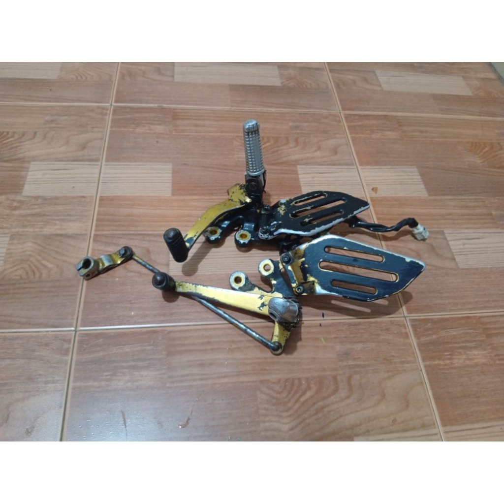 footstep step depan Yamaha R15 R 15 old V2 Original