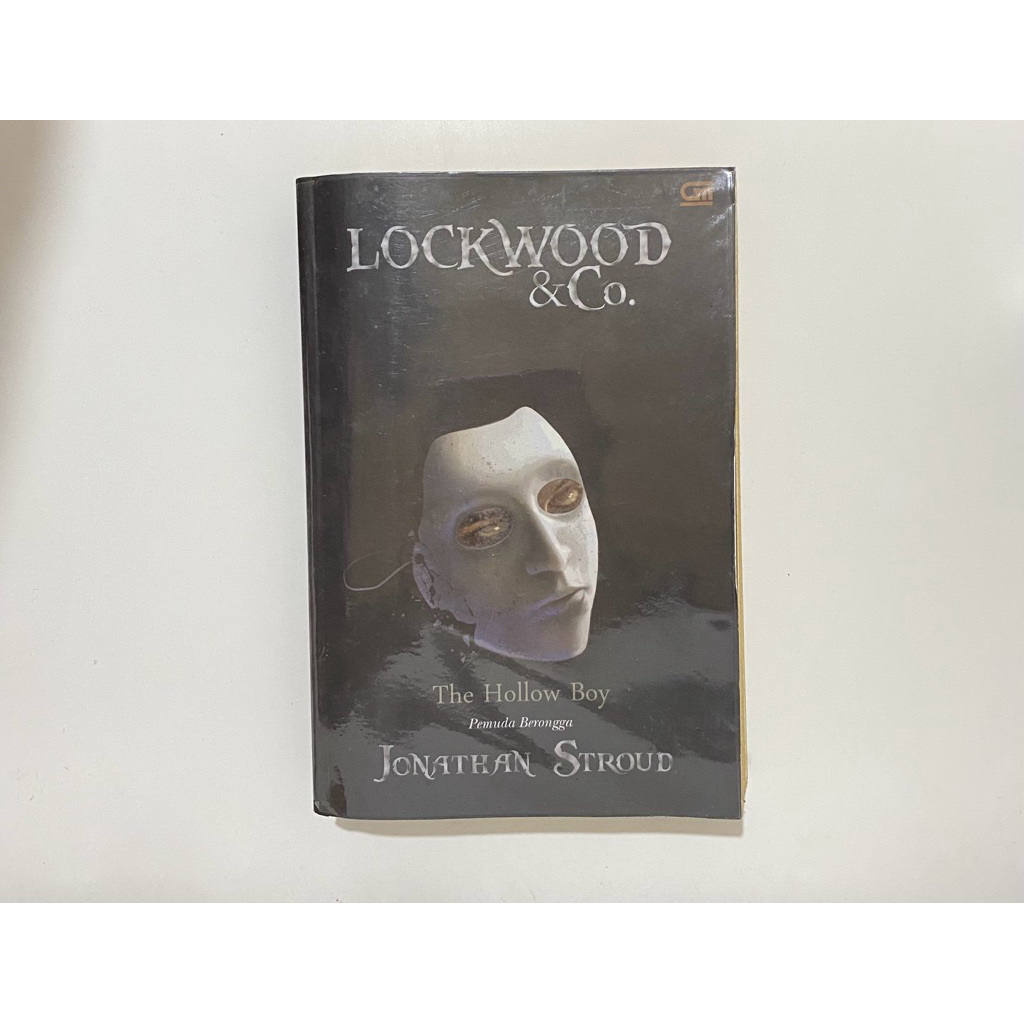 Preloved Novel Terjemahan Lockwood & Co. The Hollow Boy - Jonathan Stroud