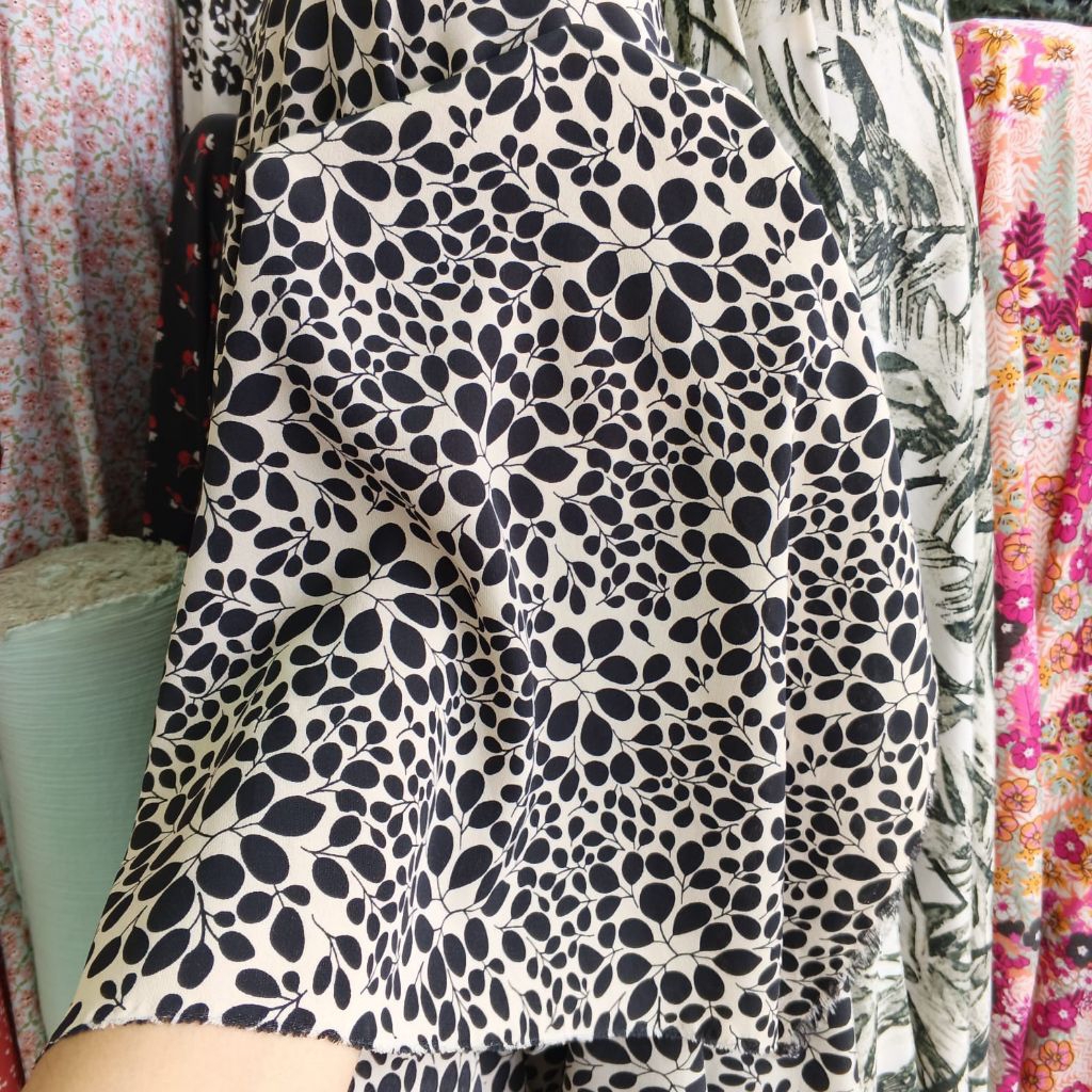 HARGA/0,5 M | KAIN CREPE PREMIUM|KAIN CREPE PREMIUM MOTIF|BAHAN ZARA CREPE PREMIUM|BAHAN CREPE MOTIF