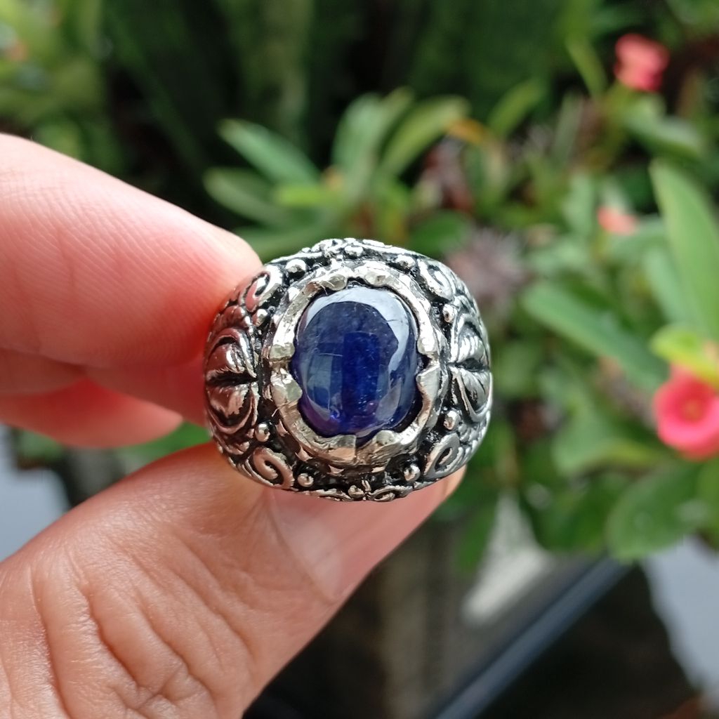 Royal Blue Sapphire Africa 5.35 ct Ring Alfaka Ukir