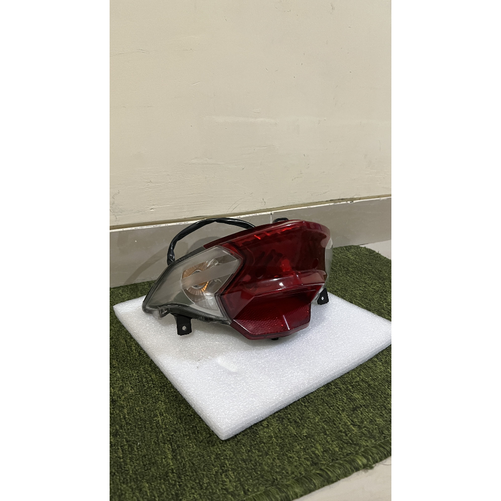 Copotan Motor Sendiri lampu stop belakang honda beat fi 2013-2015 assy Original Second