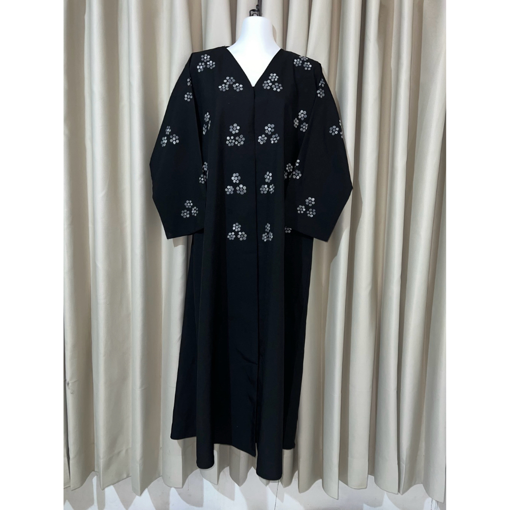 Abaya Saudi Majeeda (preloved)