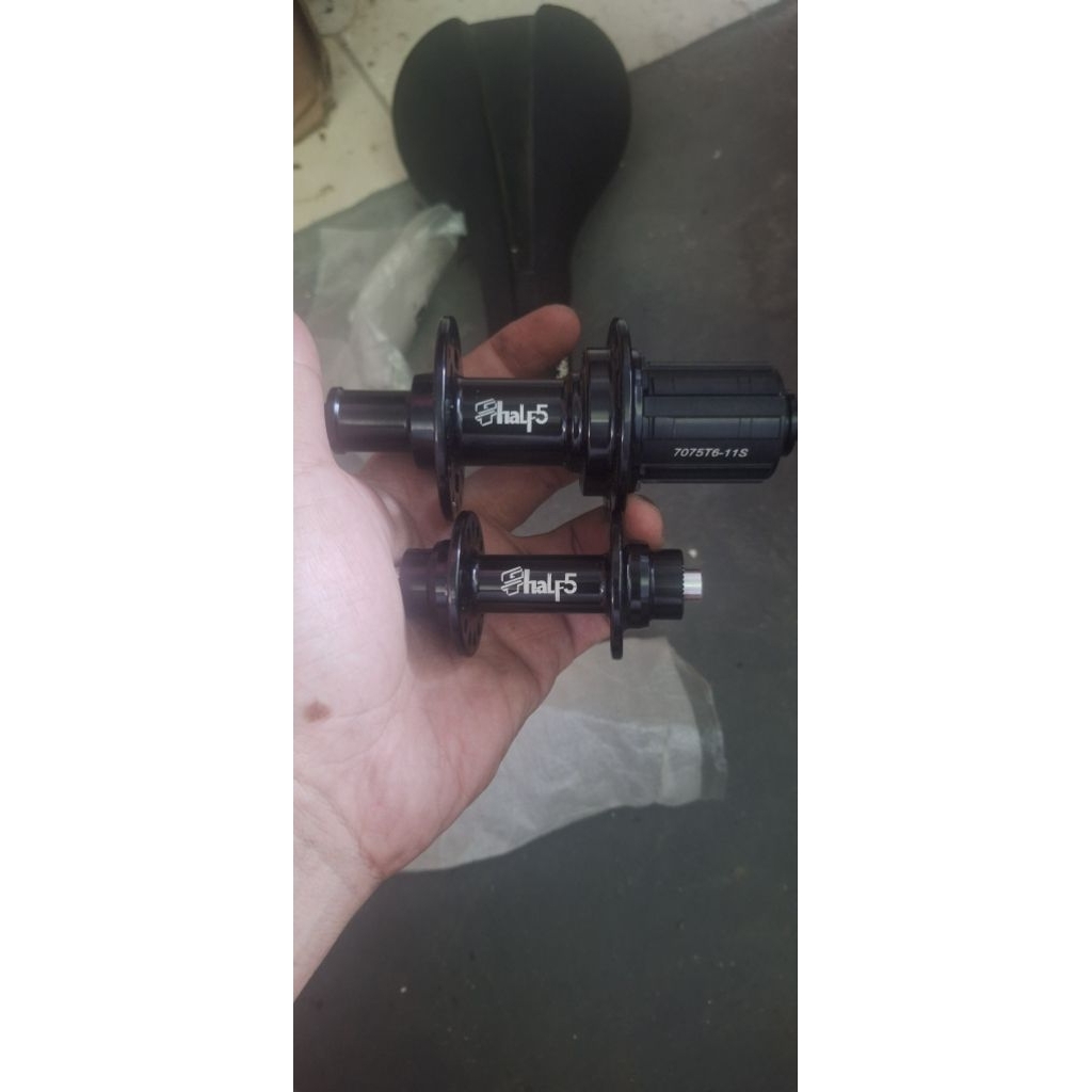 freehub GT half5 28 hole rims brake