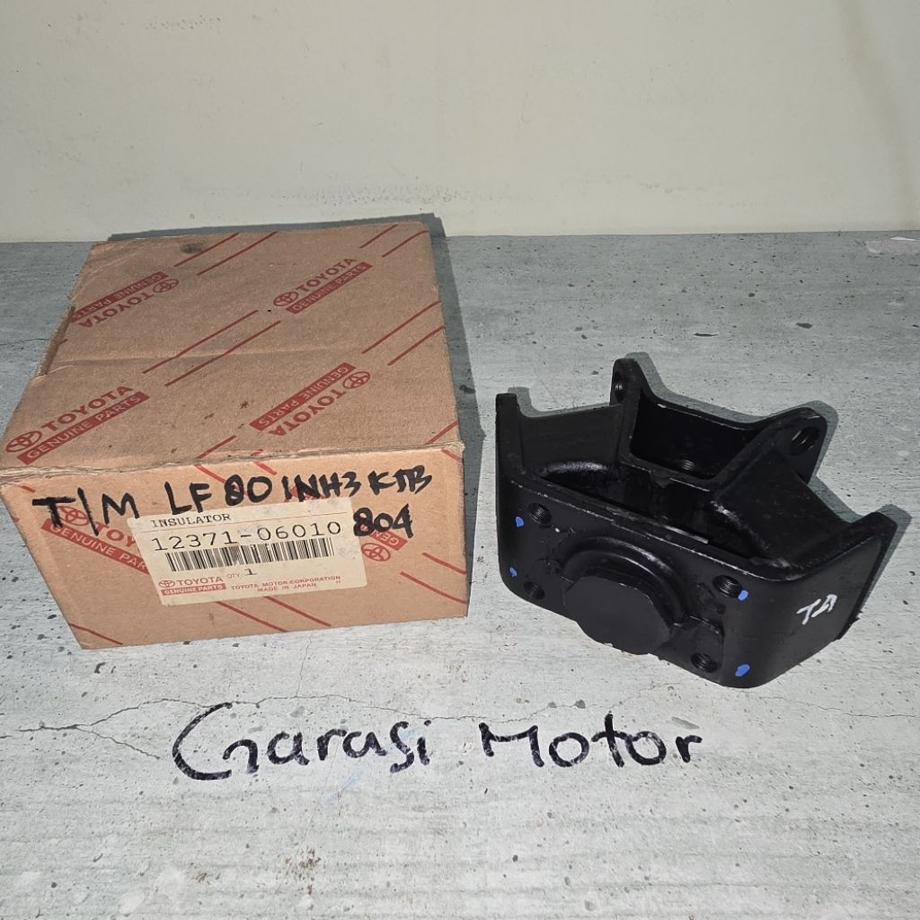 INSULATOR ENGINE MOUNTING BELAKANG KIJANG 12371-06010