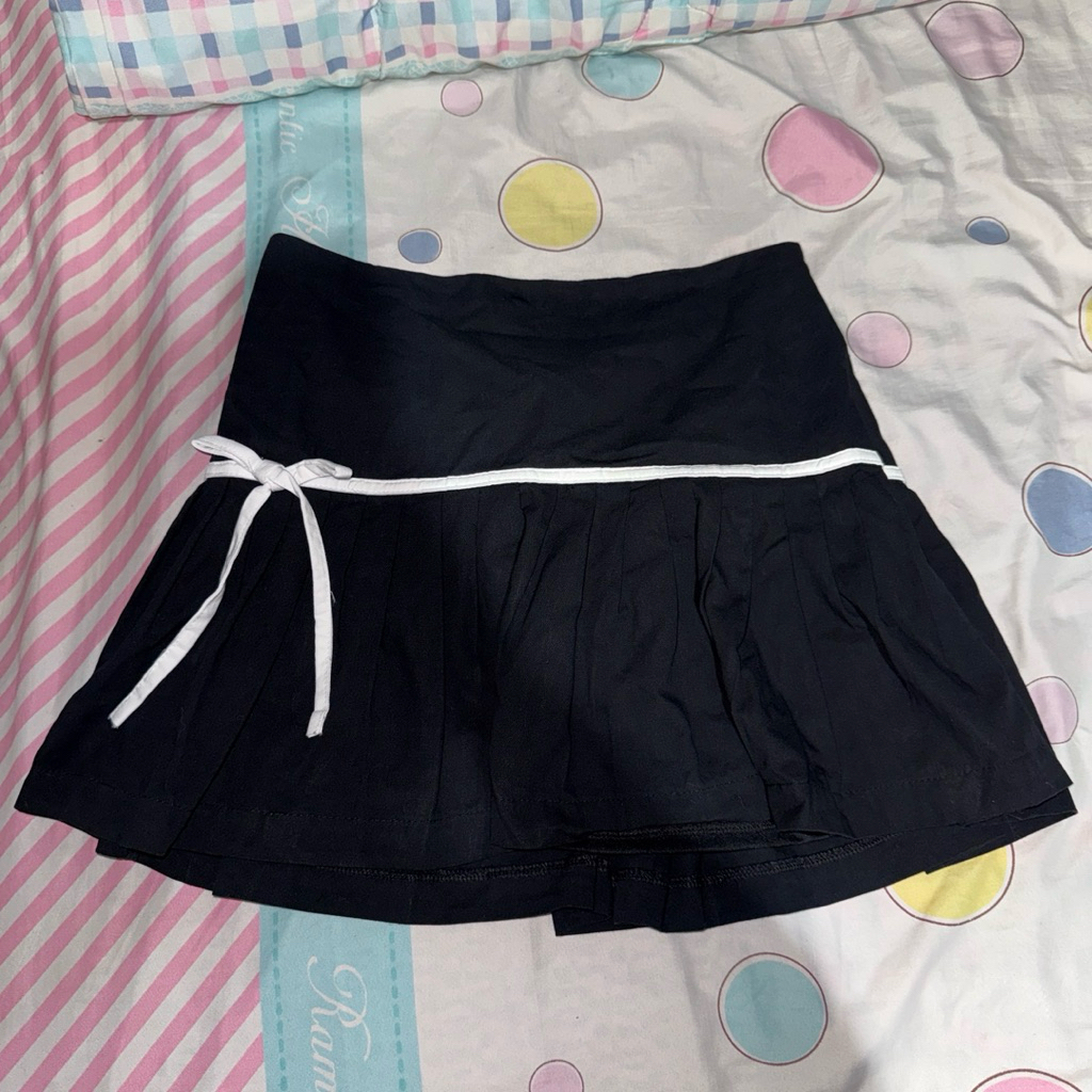 Ruelle Pleats Skirt | Tennis Skirt | Aesthete yourlife Preloved Ukuran L