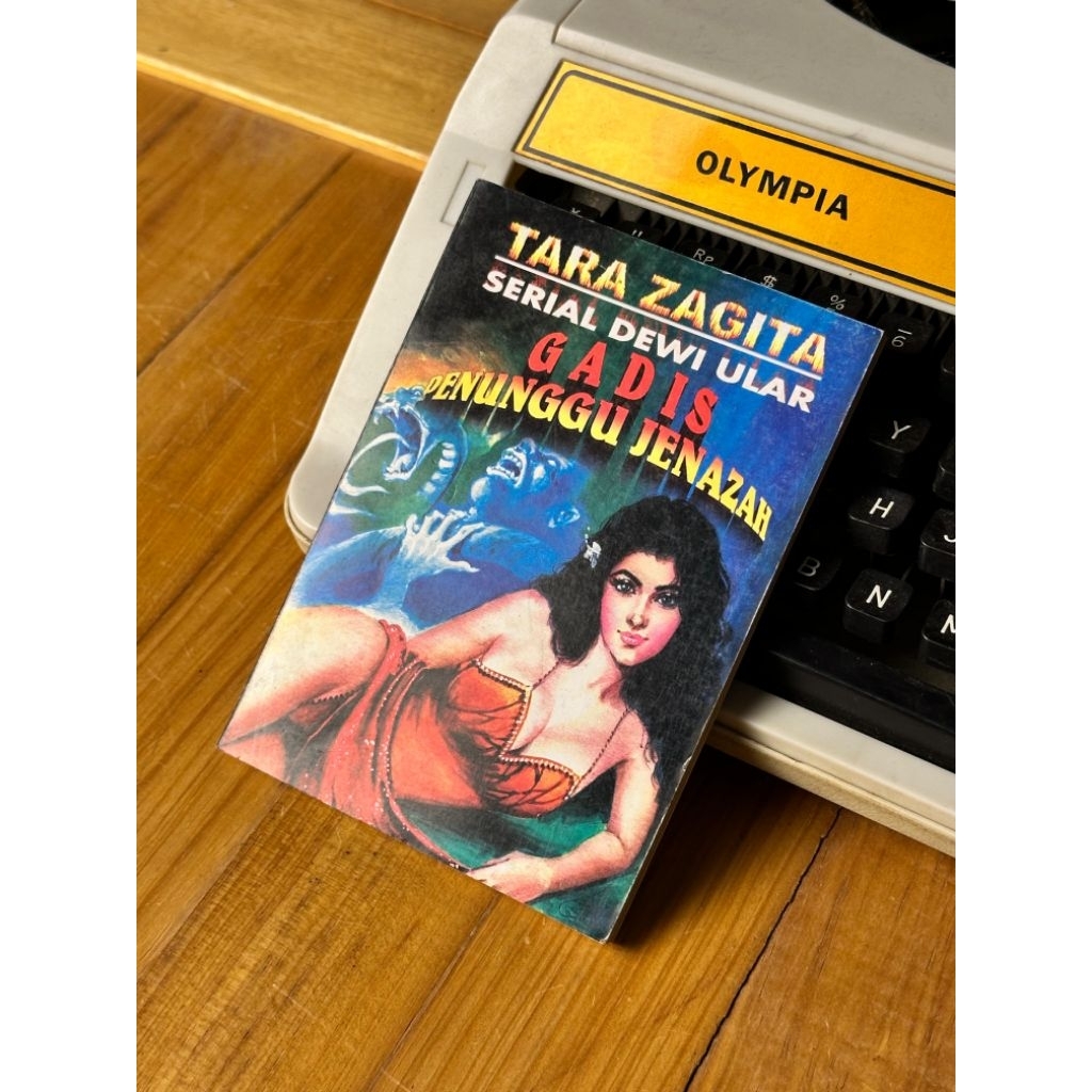 Buku Serial Dewi Ular Gadis Penunggu Jenazah - Tara Zagita