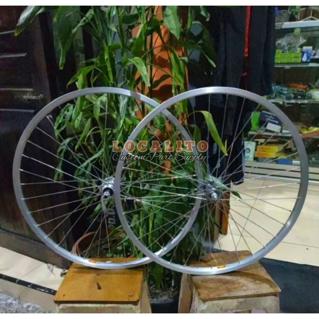 velg set merk araya 26inch lengkap hub dan sudah stel, jari jari chrome,velg warna silver