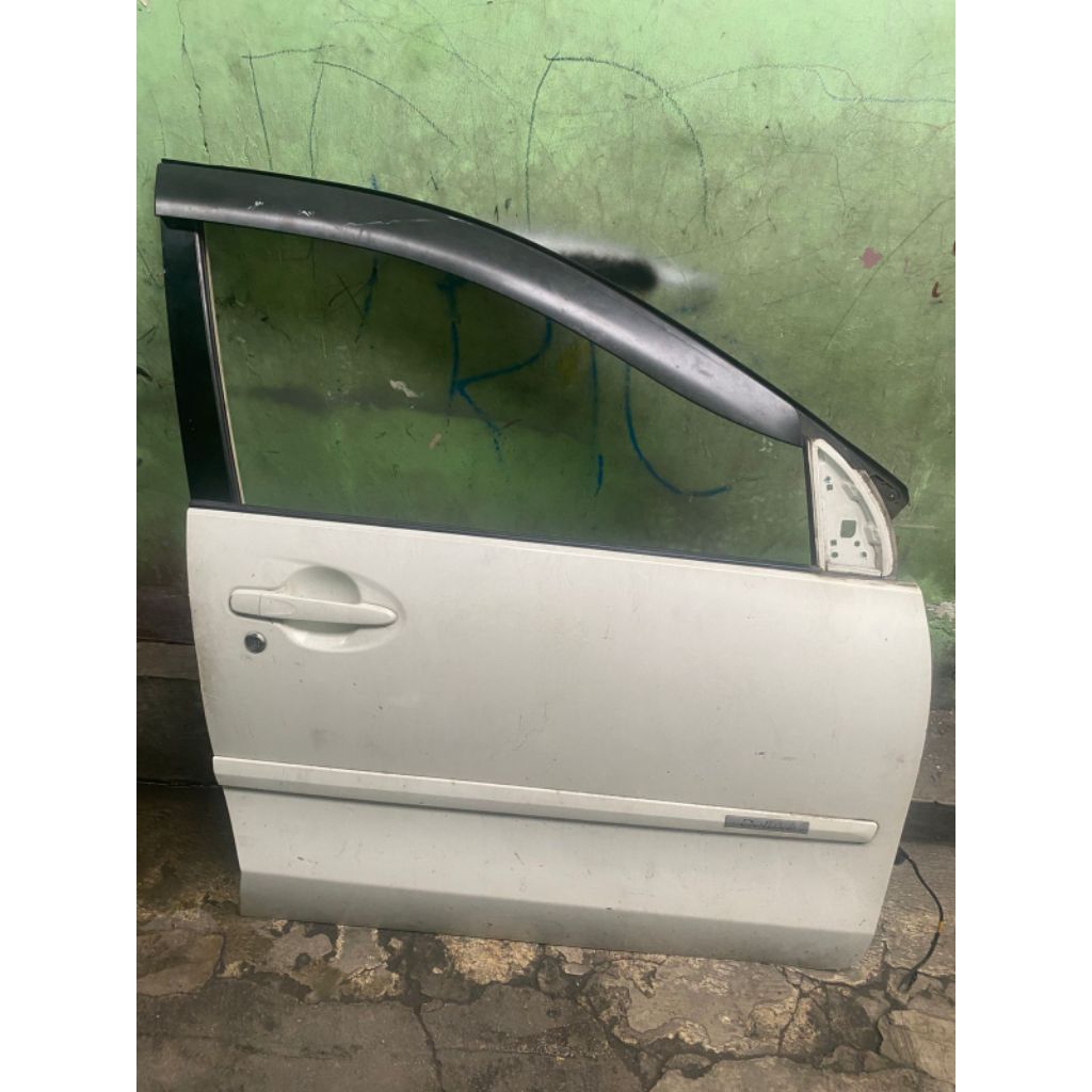 pintu depan kanan Avanza copotan komplit kaca 2012/15