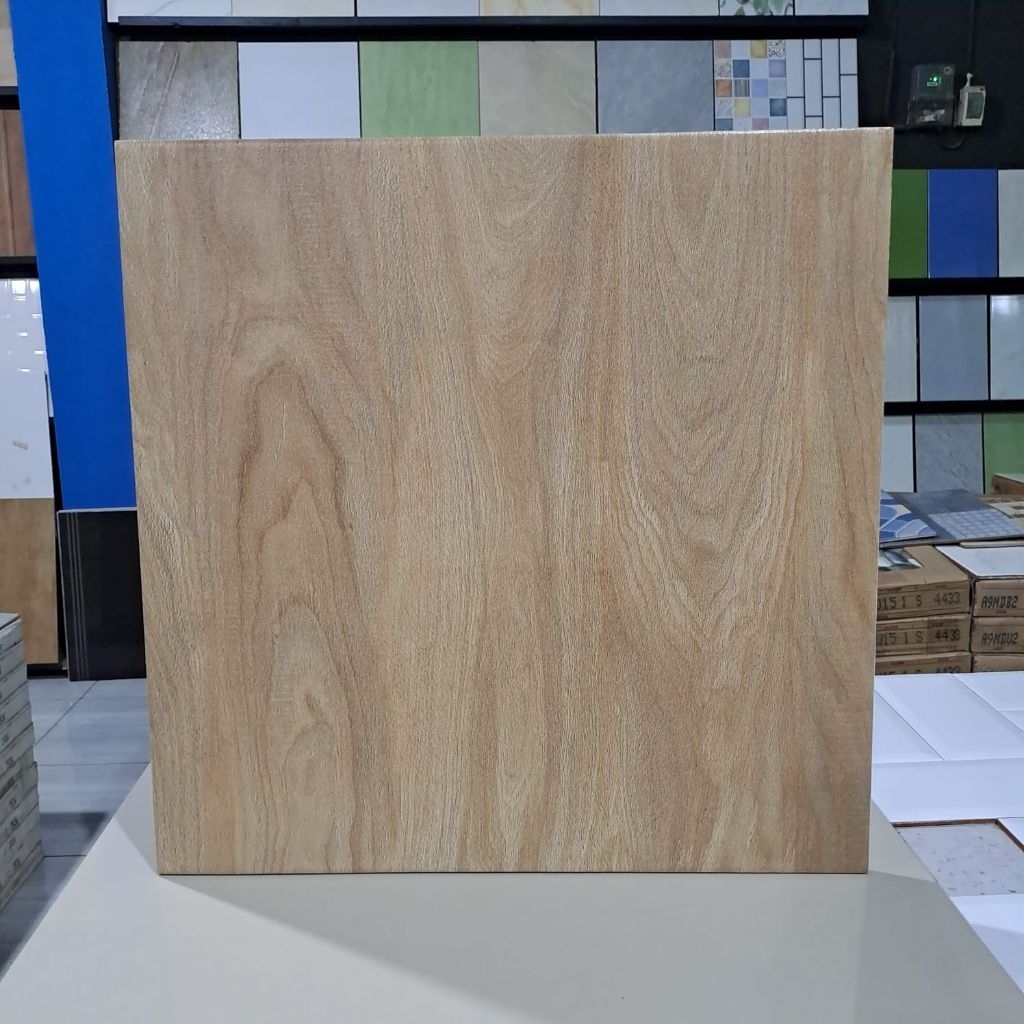 Keramik 50x50 serat kayu