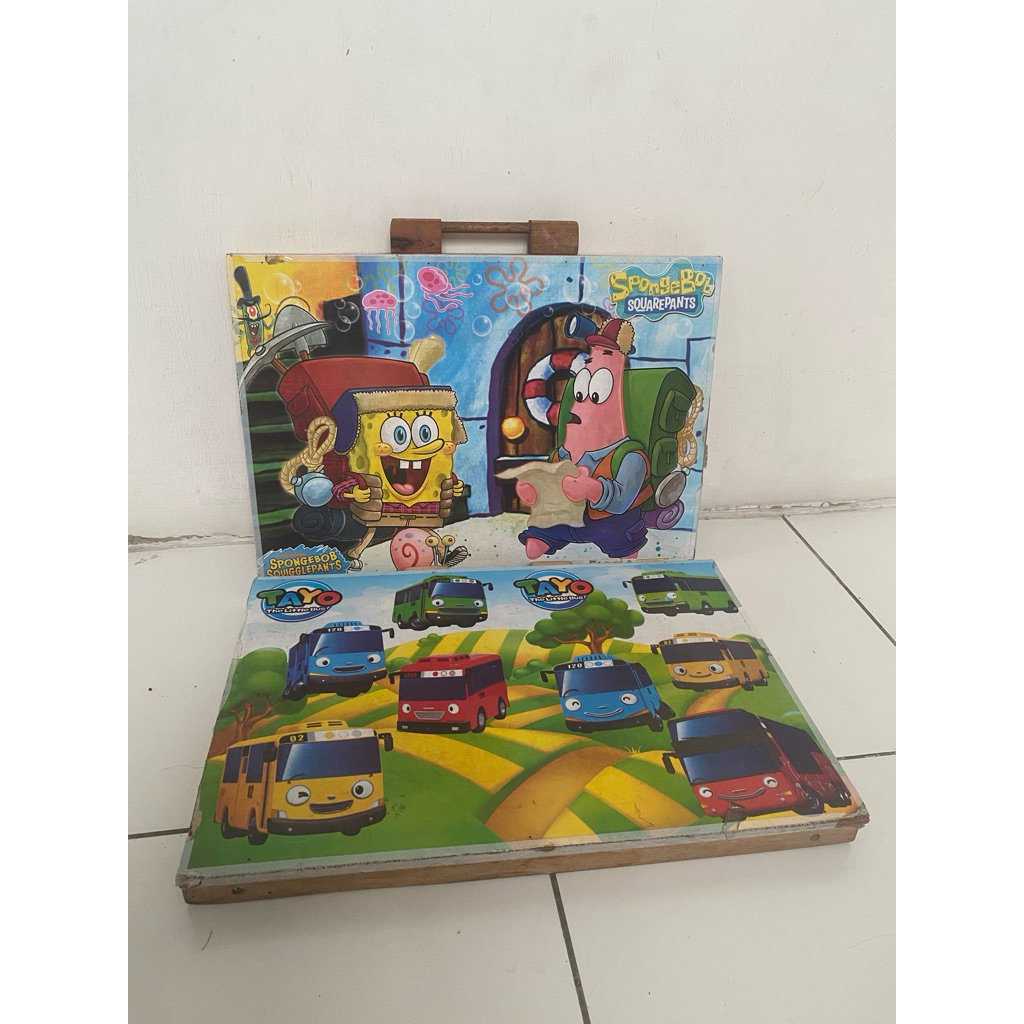 PRELOVED Meja Lipat Kayu Anak 2 pcs