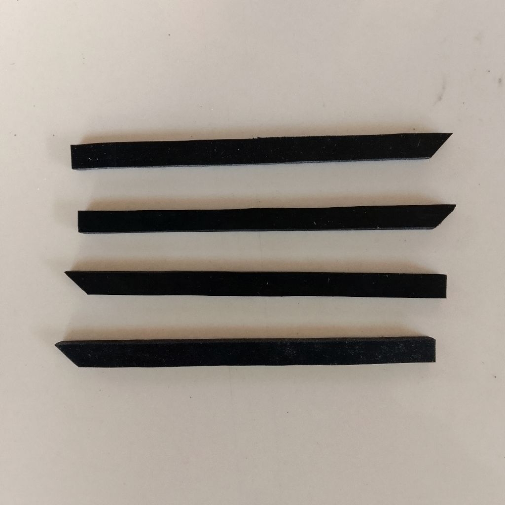 DIY Universal | Karet Kaki Laptop HP Pavilion Gaming 15-dkxxxHP Pavilion Gaming 15-dk0xxxHP Pavilion