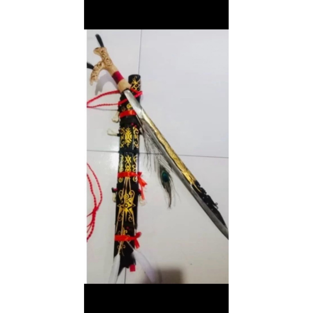 mandau khas kalimantan