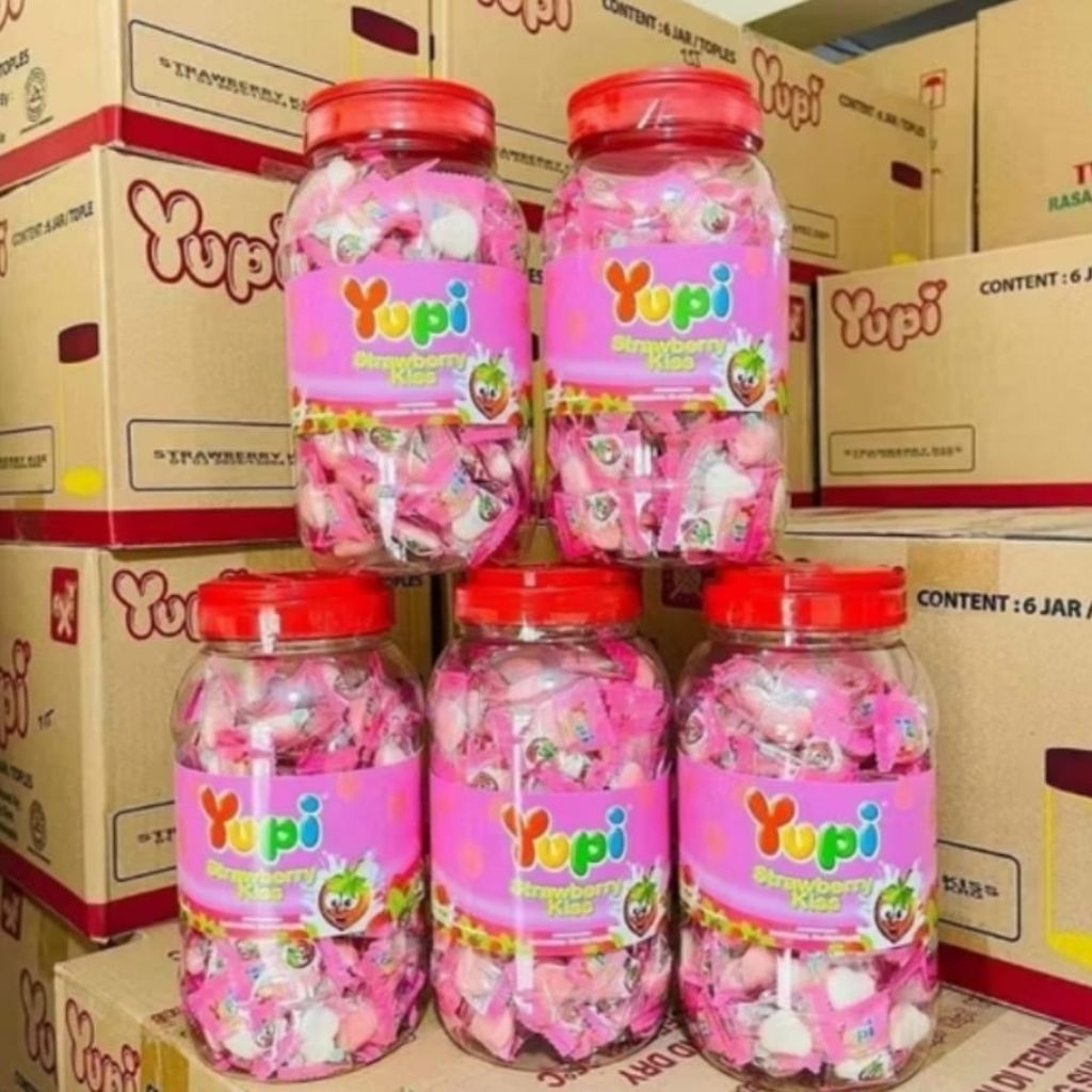 Permen Yupi Toples 300gr Rasa Strawberry/Permen Yupi Love Pink/Yupi Permen Toples