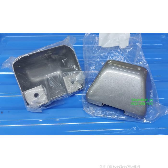 Tutup lampu plat nomor belakang hardtop FJ40 BJ40 original