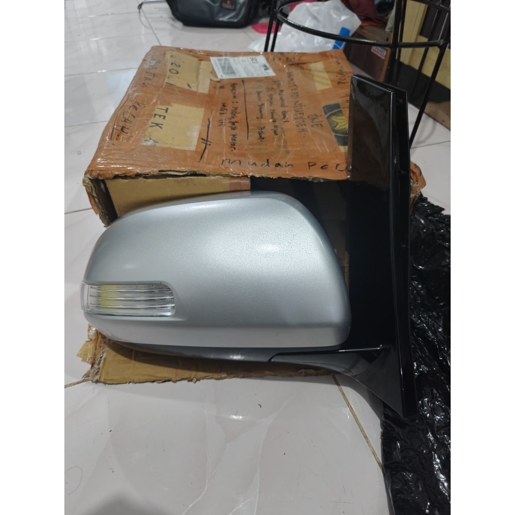 Spion kanan vellfire anh20