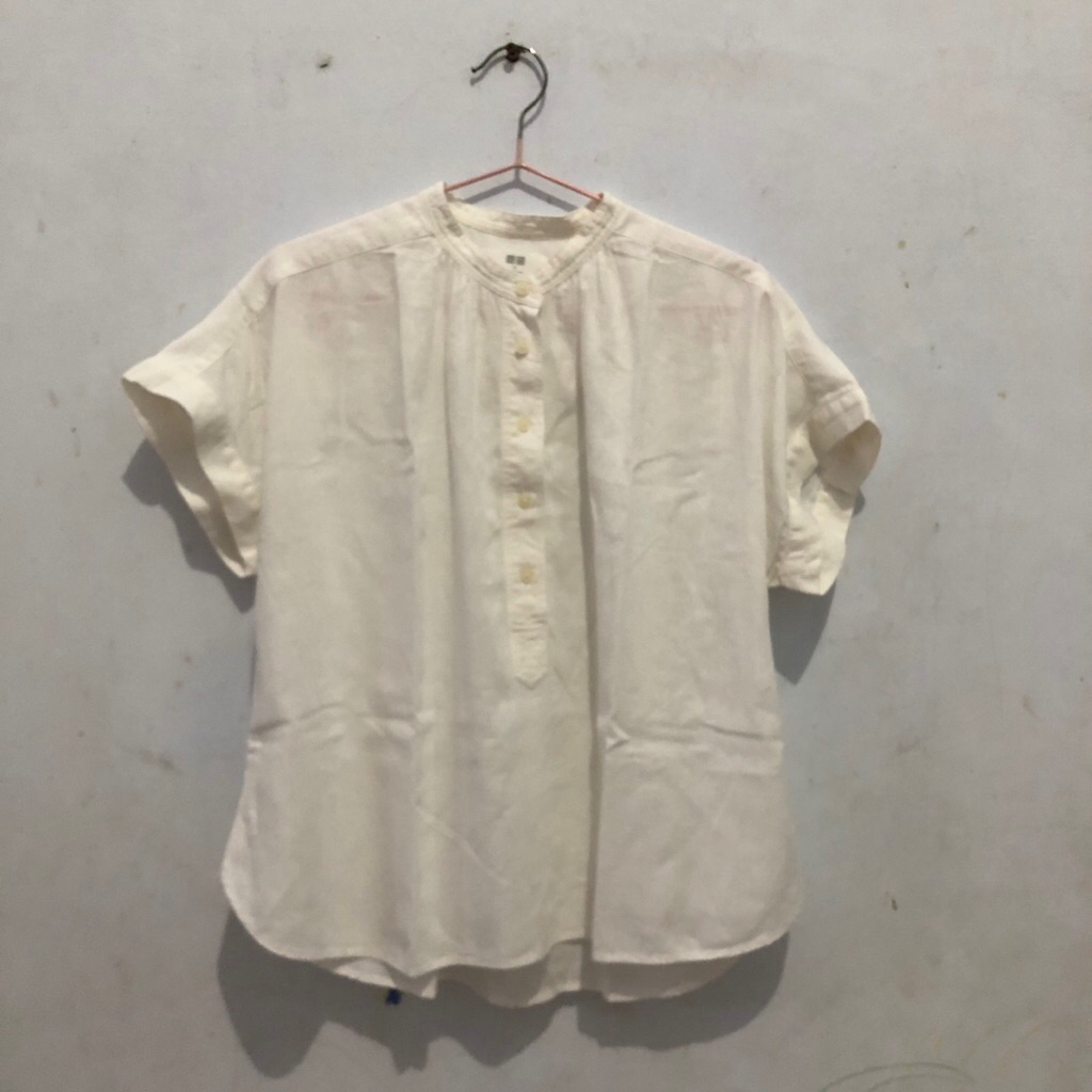 UNIQLO Blouse Linen Kerah Shanghai