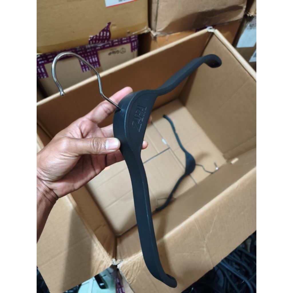 HANGER MALL ZARA DEWASA BLAZER 40 CM