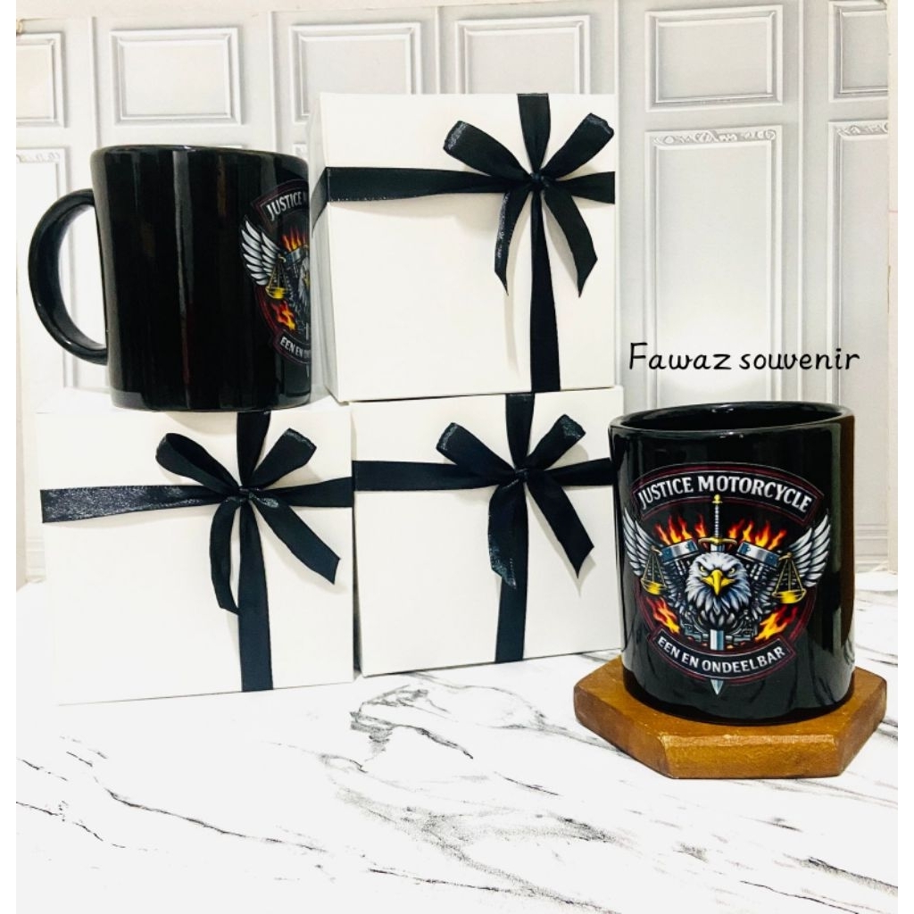 Souvenir gelas mug keramik hitam plus cetak full color, gelas mug keramik hitam custom logo warna