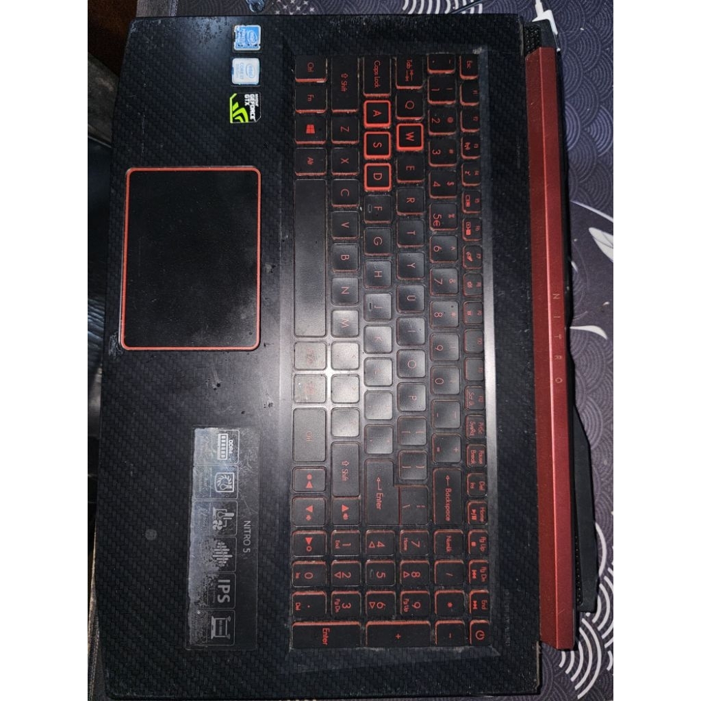 cover + keyboard + touch pad  acer nitro 5 an 515 52 i7 1050 ti