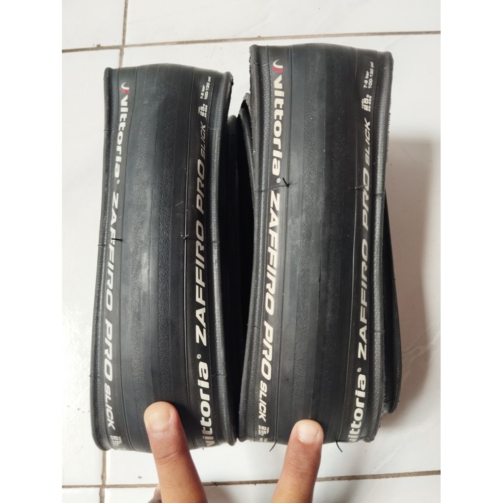 vittoria ZAFFIRO PRO Slick, 700x25 tube