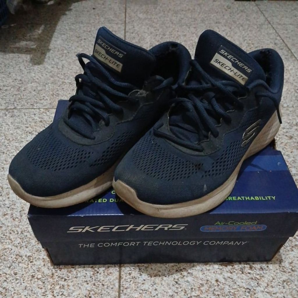 Skechers Lite Air Cooled Memory Foam