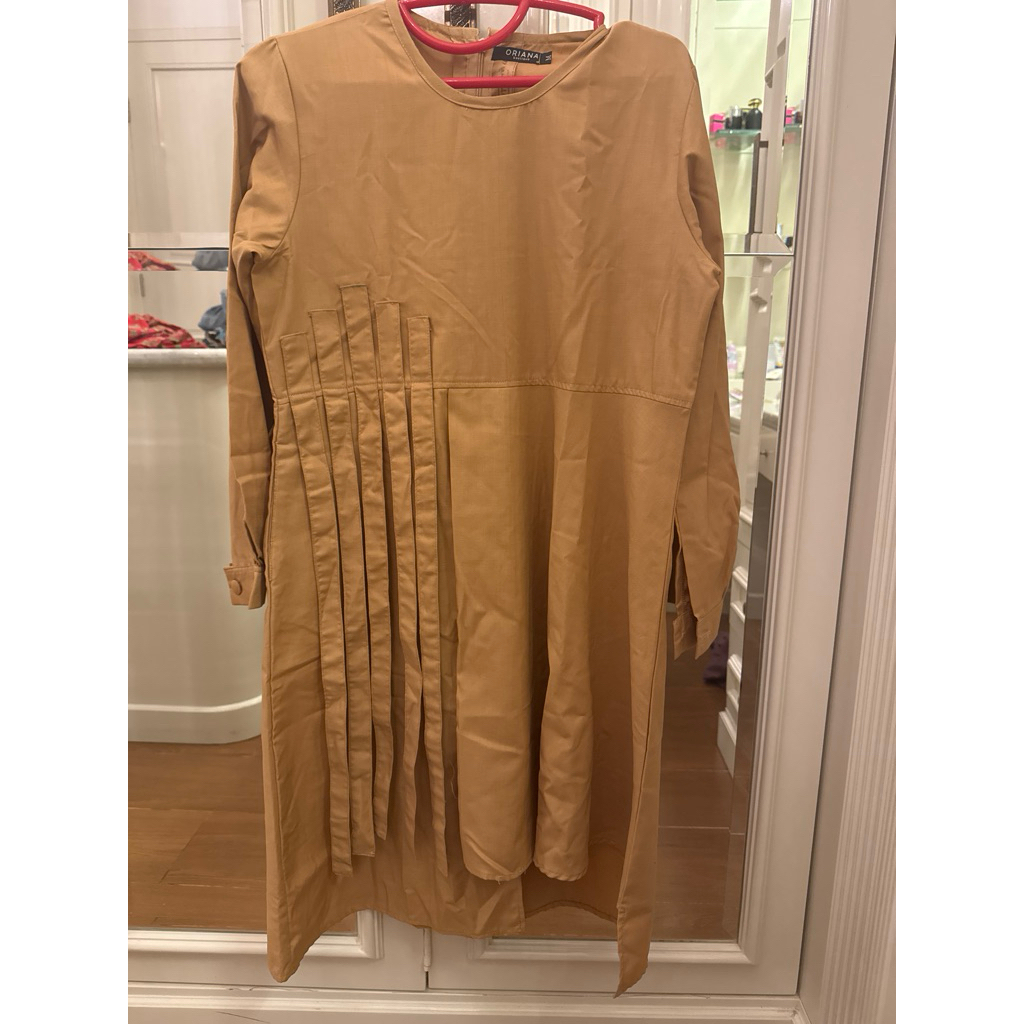 Baju atasan tunik wanita Radwah preloved(geser utk melihat model lain)