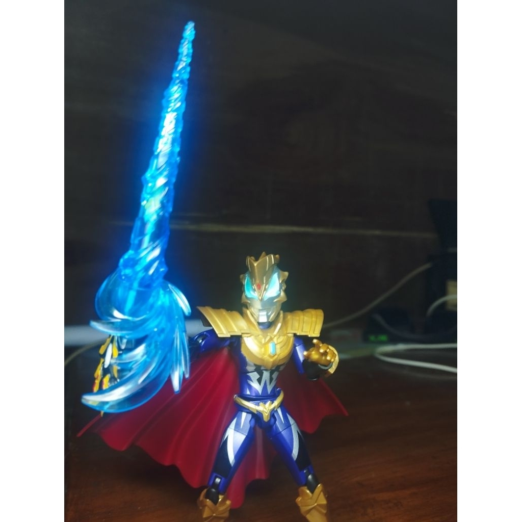 Keepley Ultraman Geed Royal Megamaster