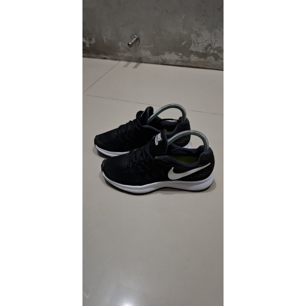 NIKE AIR ZOOM PEGASUS 33 BLACK-WHITE