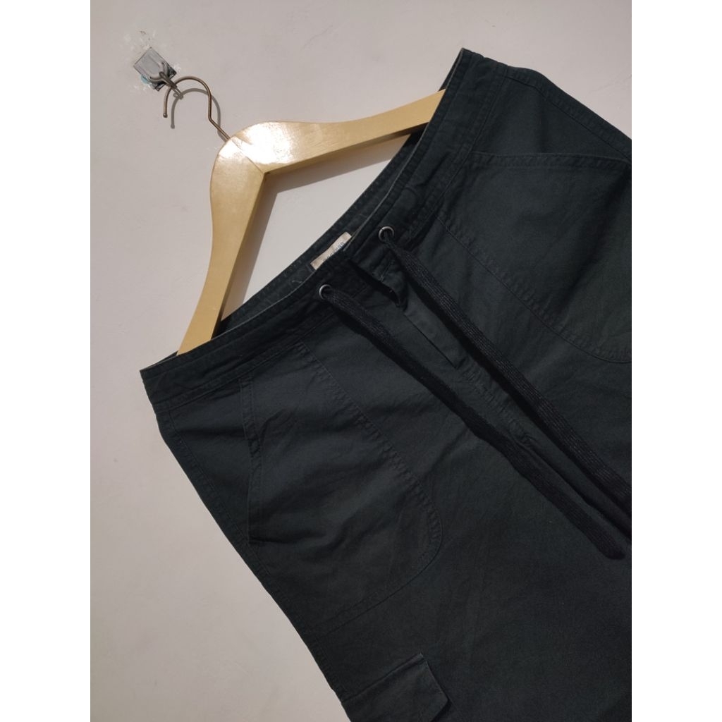 Short Pants Dockers Basic Hitam