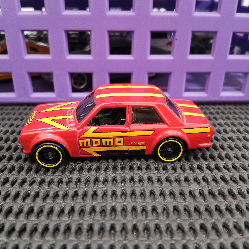 HOT WHEELS LOOSE DATSUN BLUEBIRD 510 MERAH BLUEBIRD