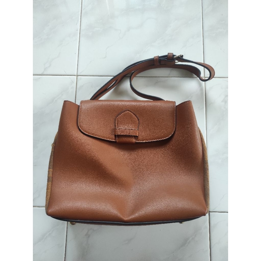 Preloved Berrybenka Bag