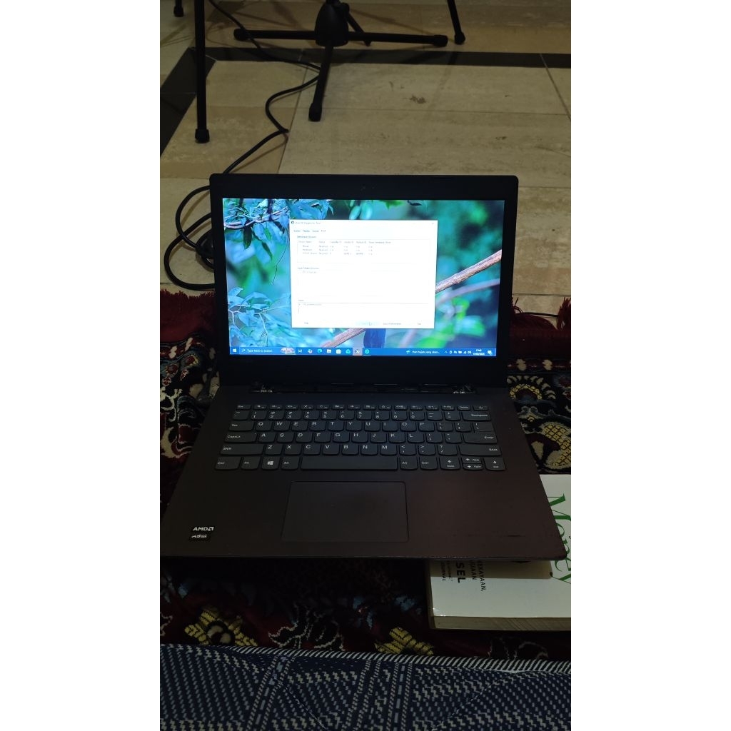 Laptop Lenovo Second AMD A9 8GB RAM Windows 10 Pro Ori - Fungsional Normal Minus Hinge