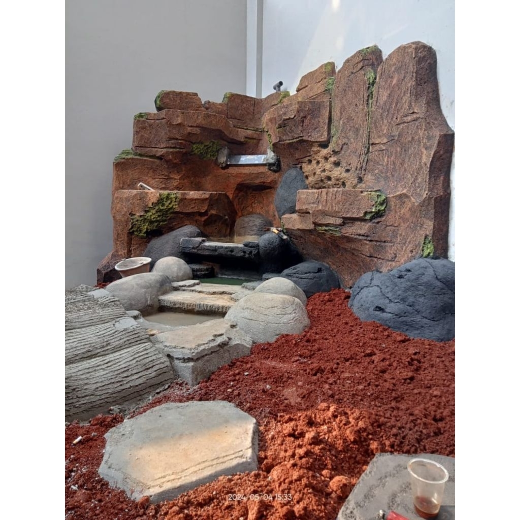 kolam relief cadas/air terjun