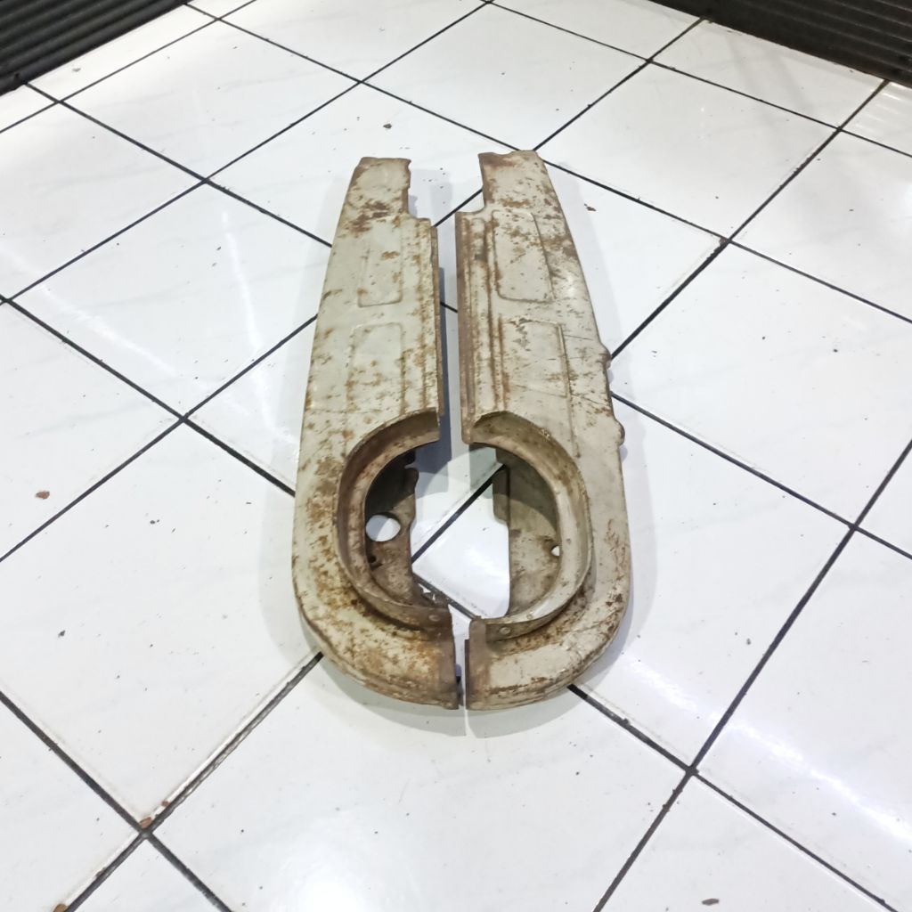 Katengkas Tutup Rantai Chaincover Honda C50 C70 C700 C800 C900 Original Copotan