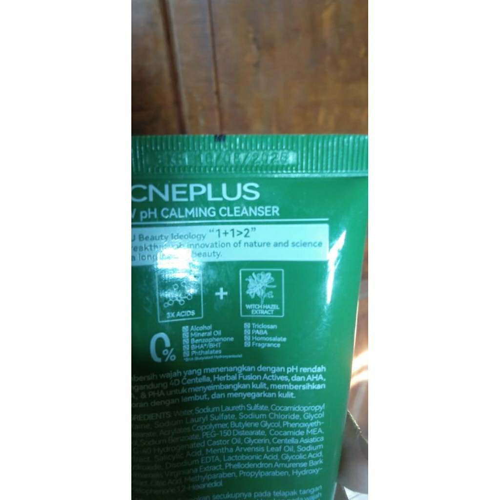 YOU facial wash acne preloved