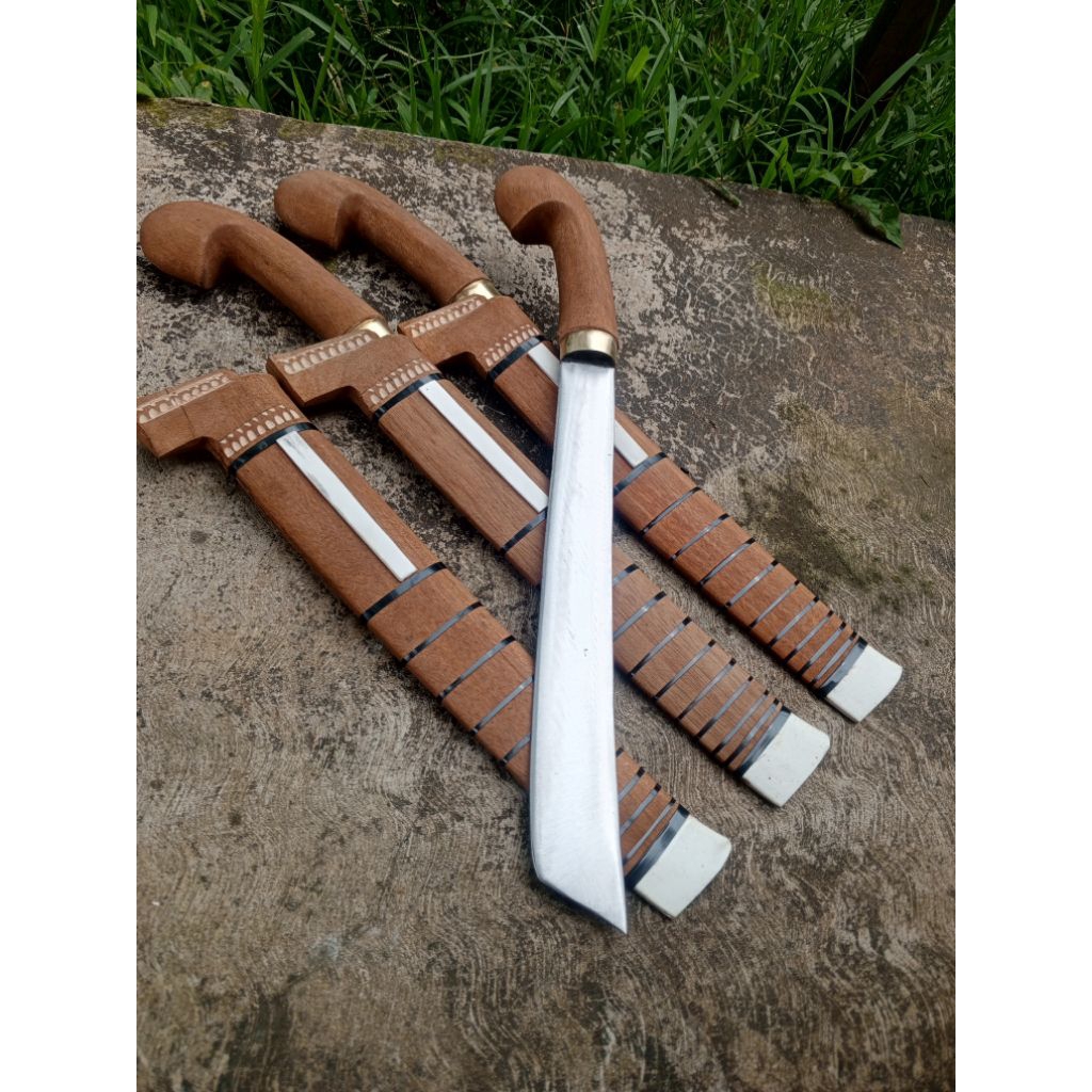 Golok Serbaguna Tebas Super Kuat Tajam