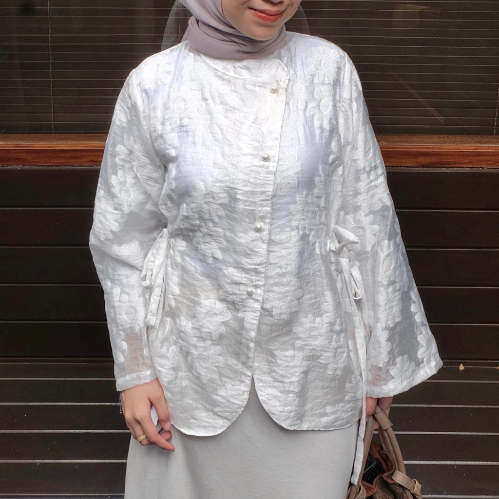 Awaada Label - (READY) Jenna Raya Top | Floral Blouse | Atasan nylon | Baju lebaran | Atasan wanita 
