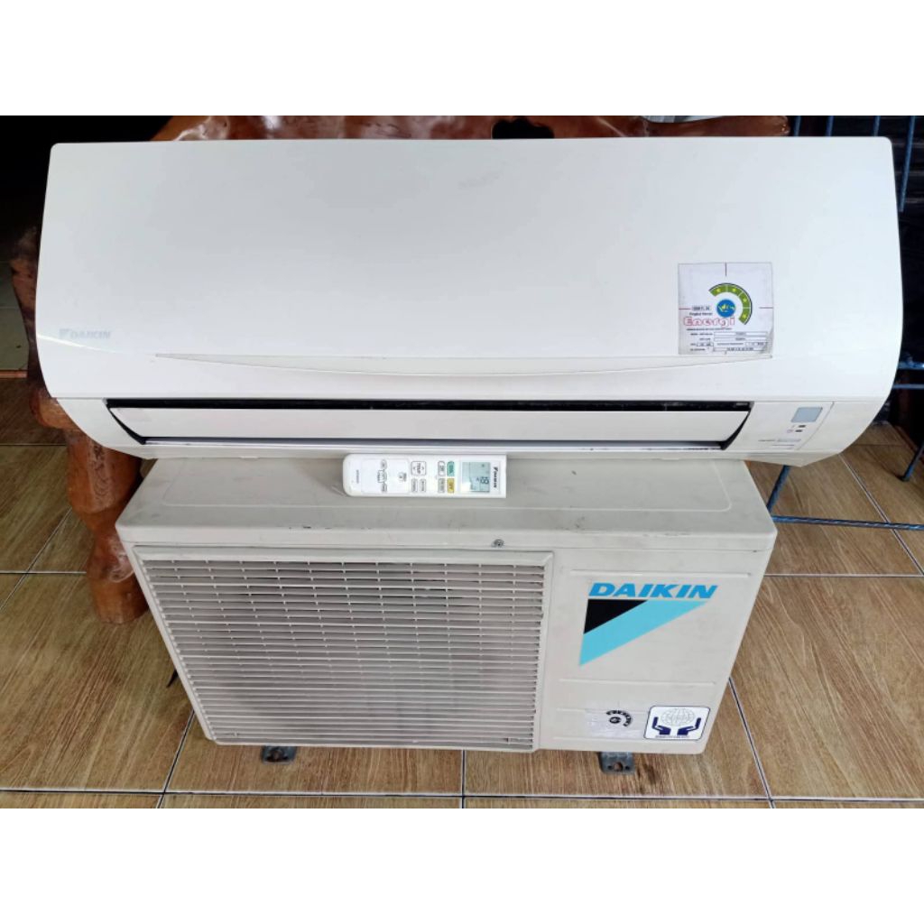 Daikin 1/2pk unit only