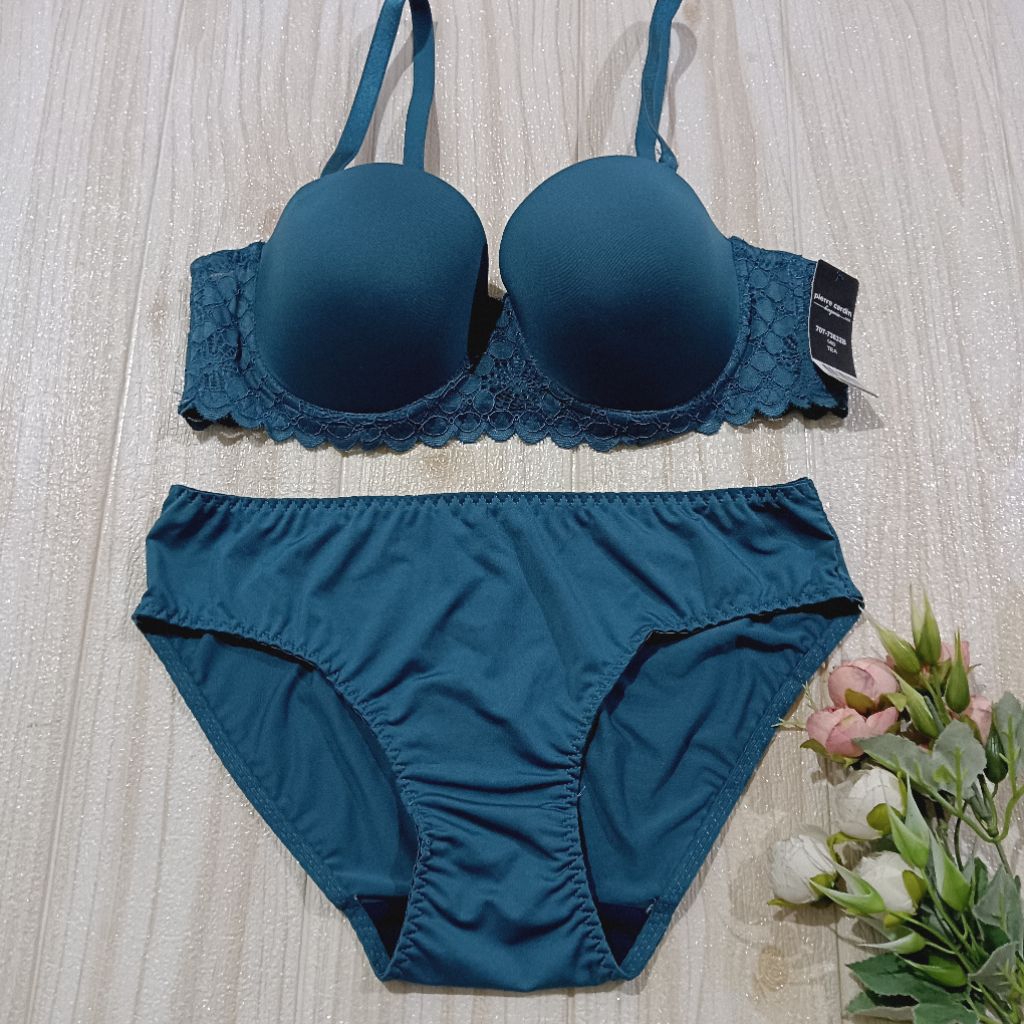 Pierre Cardin  bra one set kawat busa sedang model half cup  707-73632 size 36B