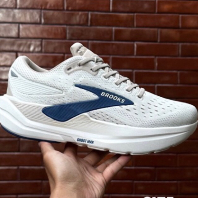 Brooks Ghost Max3 runing shoes