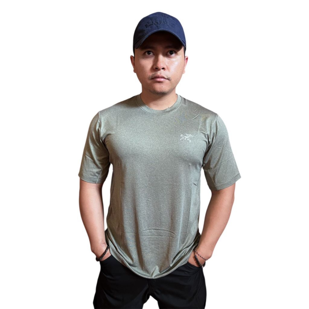 kaos olahraga hiking arcteryx - baselayer olahraga hiking summit arcteryx