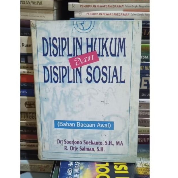 disiplin hukum & disiplin sosial Dr.soenjono Soekanto.,S.H.,M.H