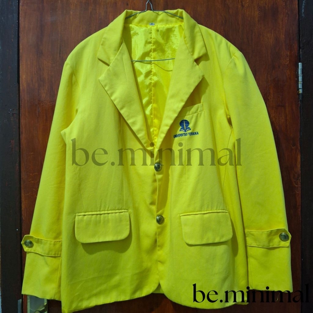 [Preloved] Almamater Universitas Terbuka (UT) Size M