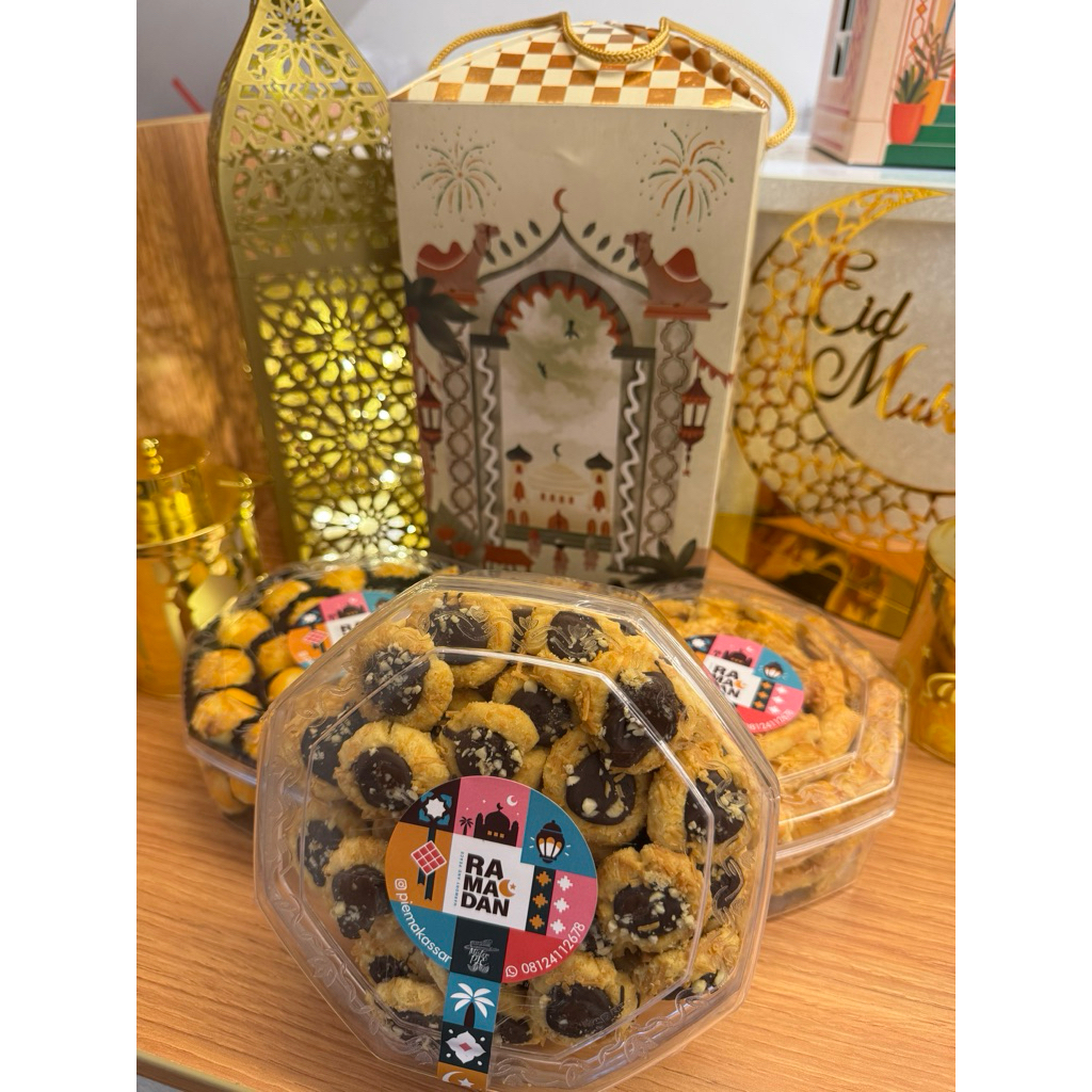 Hampers kue Kering Idul Fitri Premium Mister Pie Makassar isi 3 toples Cookies Lebaran