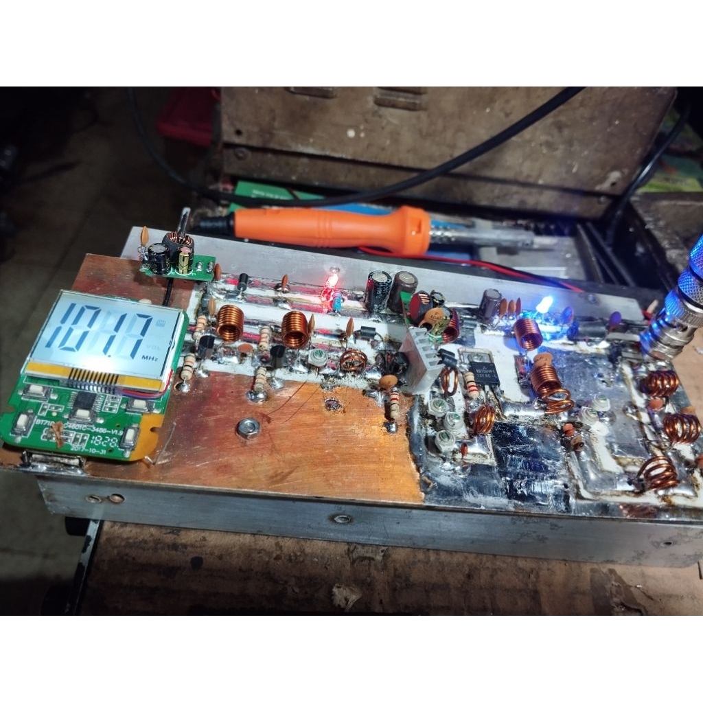 KIT  PLL TRANSMITER FM 10 WAT FREQ 88-108 MHZ FAINEL RD-15 SUDAH BLUOTUT