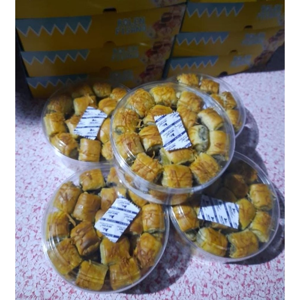 kue lebaran pisang bolen