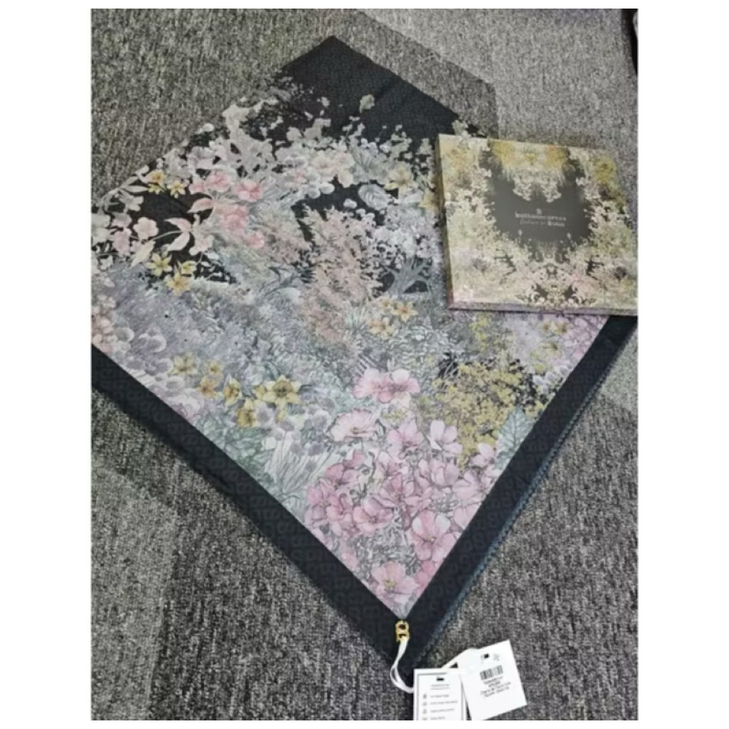 NEW WITH BOX CHAMP THE FLEUR BUTTONSCARVES BLACK IRIS