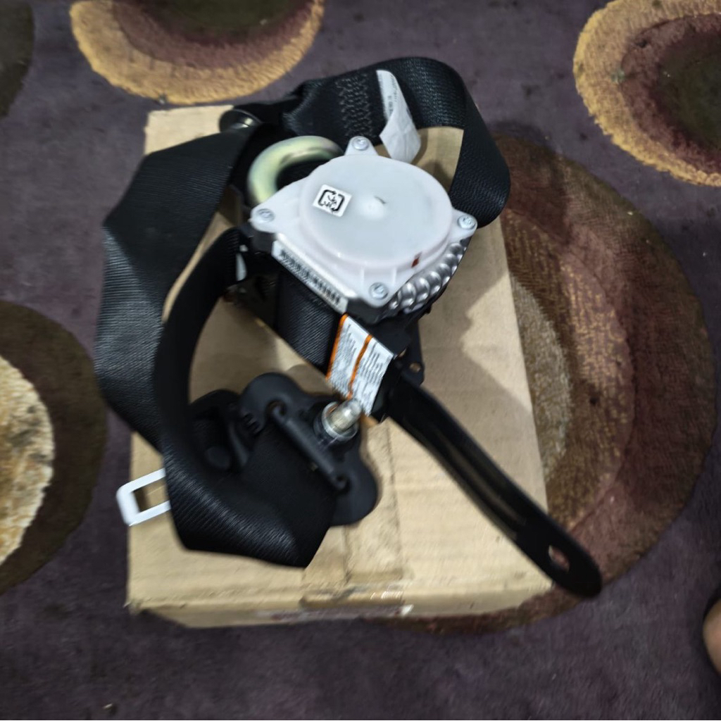 Seatbelt sabuk pengaman depan kanan honda all new jazz GK5 2014 - 2020 original