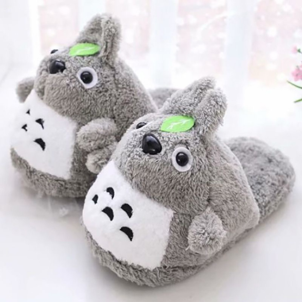 [PREORDER] Totoro Sandal Rumah Plush – Slipper Couple Imut Anti Slip