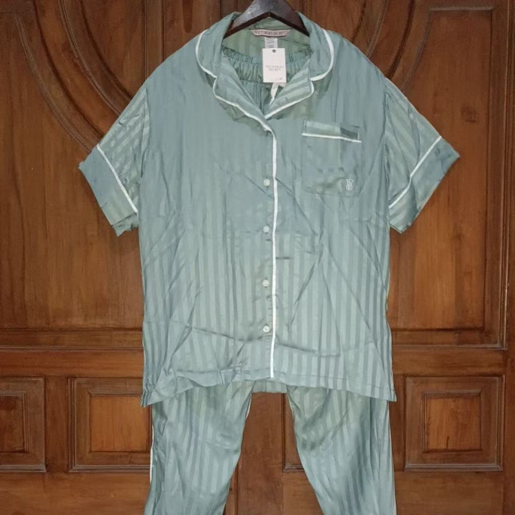 NEW VS Set Pakaian Tidur Pajamas Wanita Hitam Motif Salur Silk Biru Toska Size XL